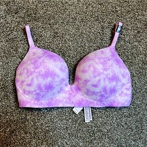 Victorias Secret Wireless Push Up Bra